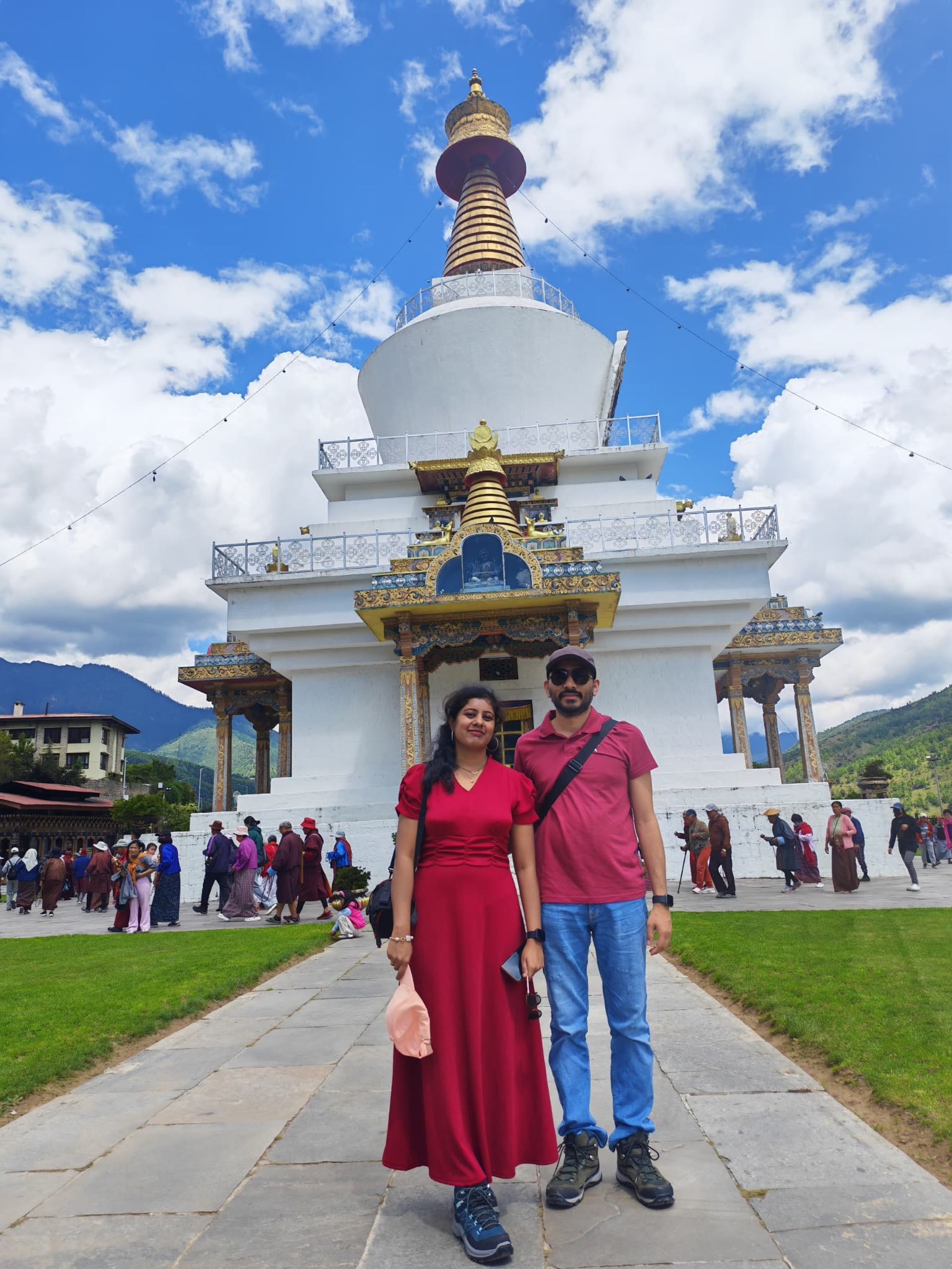 Two travellers at the National Memorial Chorten in Thimphu